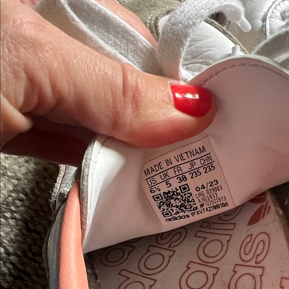 Adidas Samba White and Coral Sneakers - Picture 7 of 8